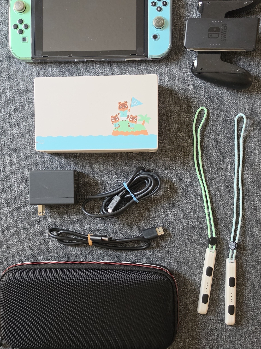 Nintendo Switch New Horizons Version with Carrying Case